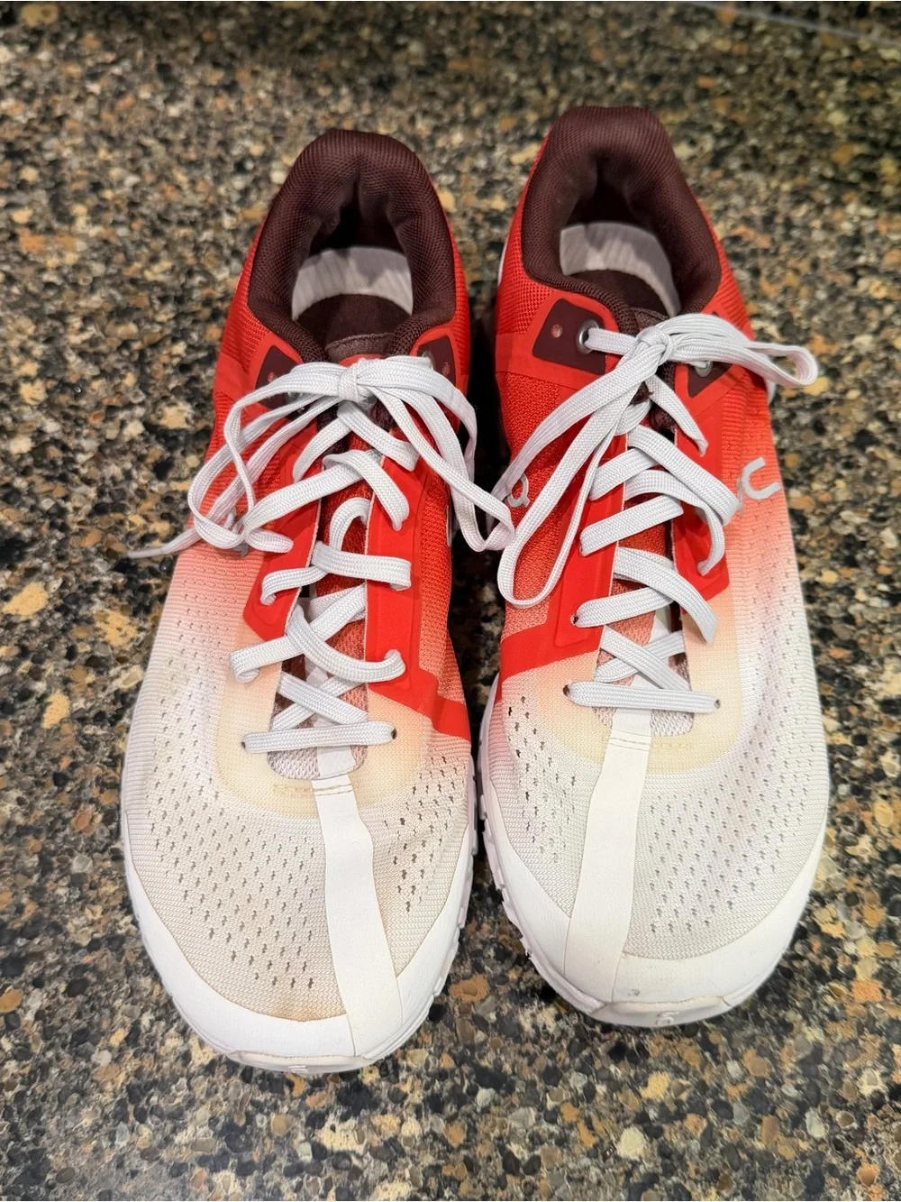 On Cloud Running Shoes in Red-White Gradient ladies 7